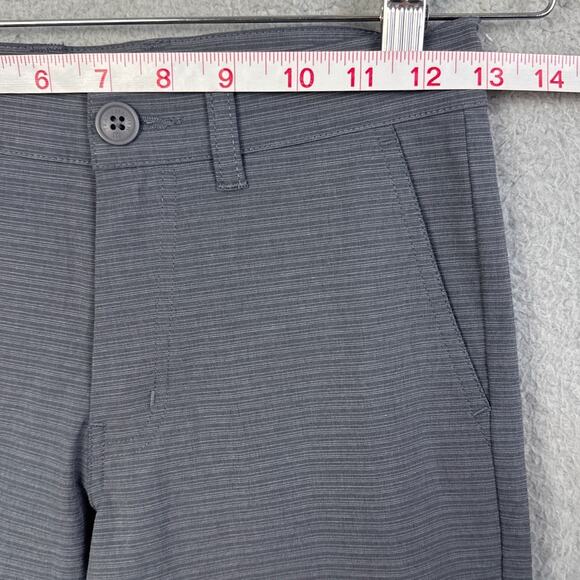Travis Mathew Boys Loreto Shorts Size10 Gray Stripe Performance Boys Golf NWOT - Picture 3 of 8